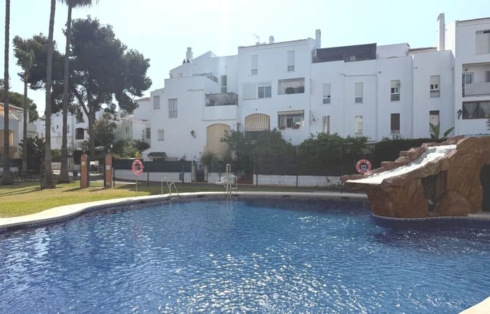 Apartment in Marbella Del Este - view 1