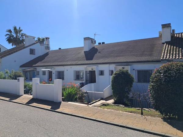 House in Estepona - view 1