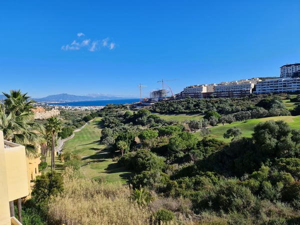 Apartment in La Duquesa - view 1