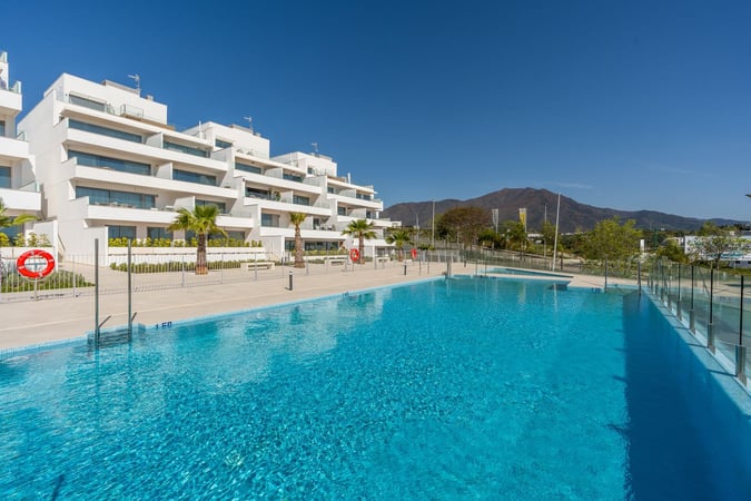 Apartment in Estepona - view 1