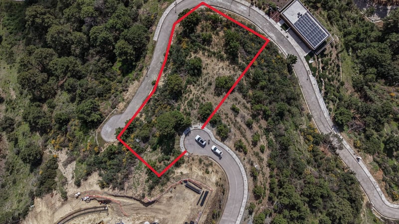Land in Benahavis - view 1