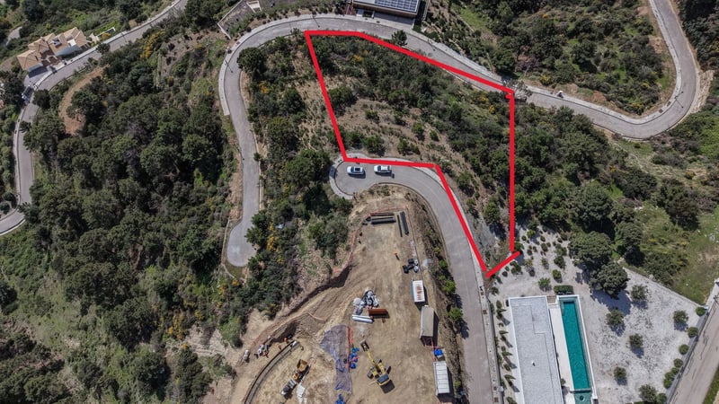 Land in Benahavis - view 1