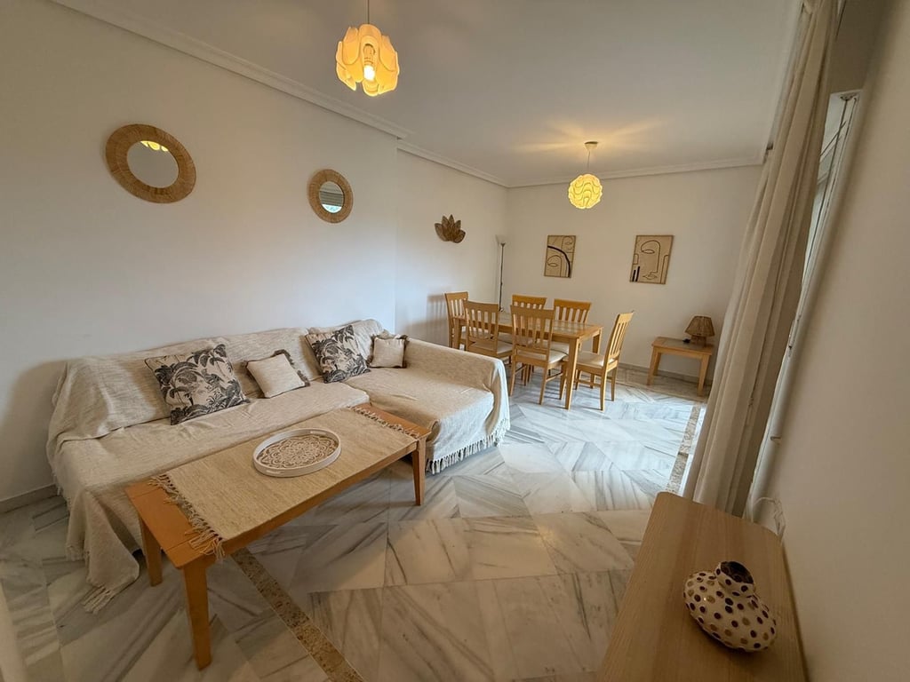 Apartment in Nueva Andalucia - Image 3