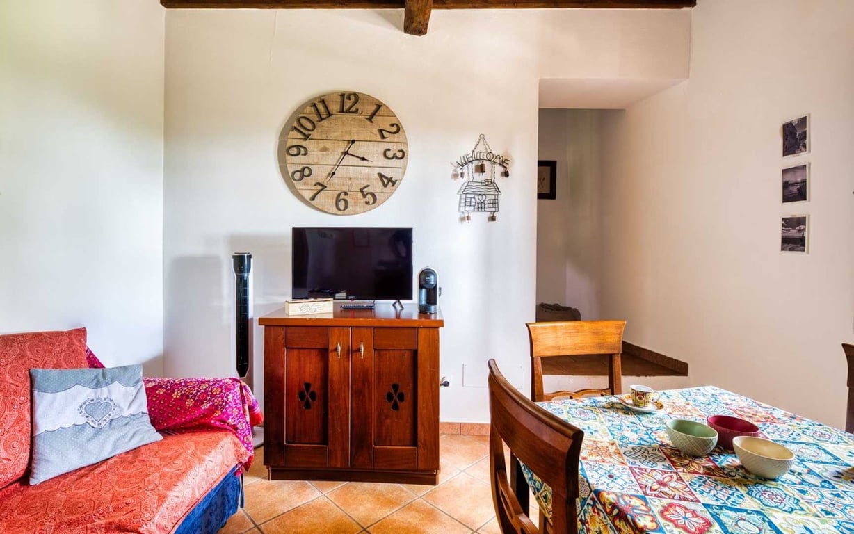 House in Passignano sul Trasimeno - Image 3