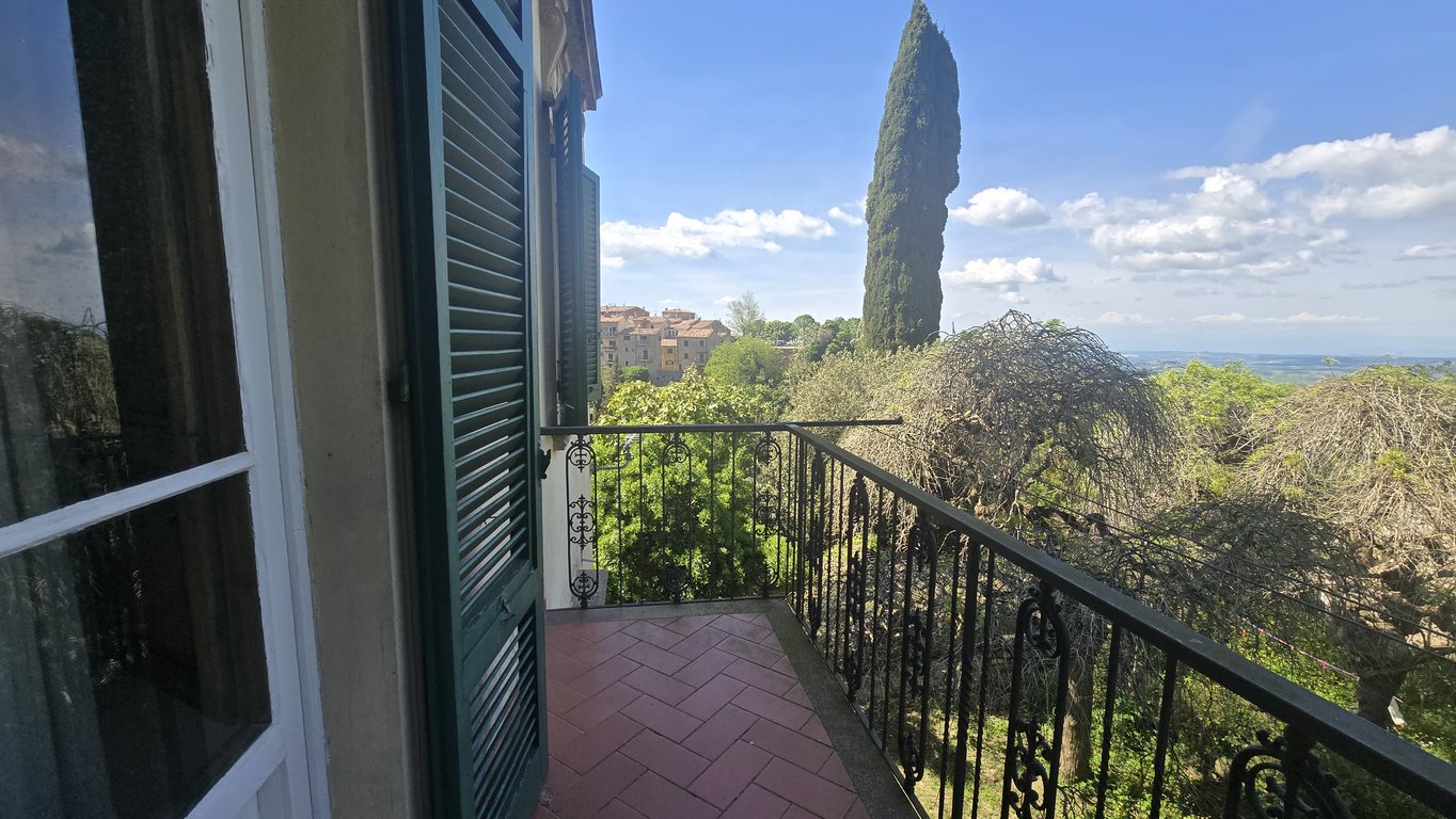 House in Volterra - Image 3