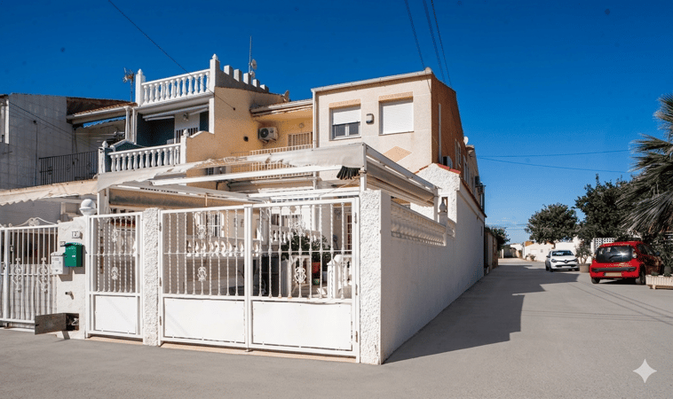 Villa in Torrevieja - view 1