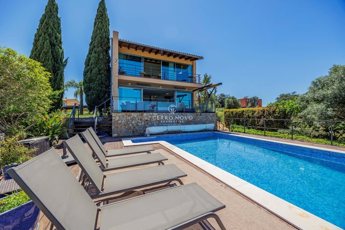 Villa in Algoz - view 1