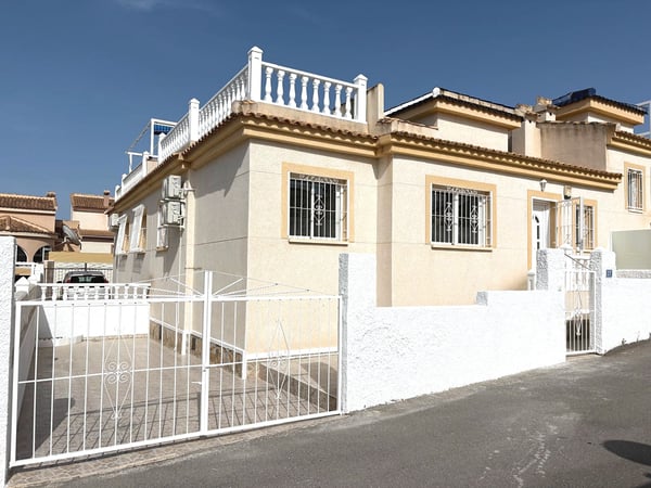 House in Rojales - view 1