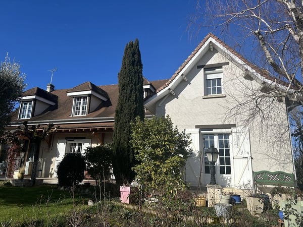 House in Beaumont-de-Lomagne - view 1