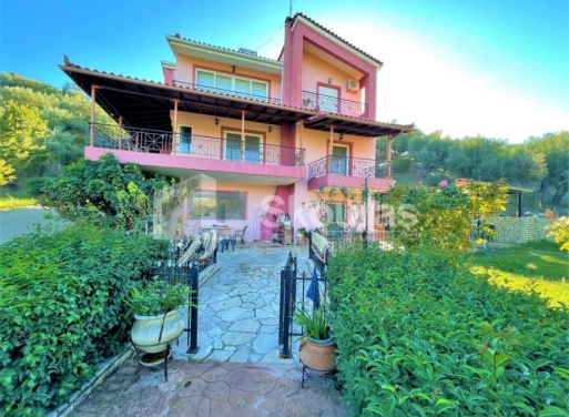 House in Analipsi - view 1