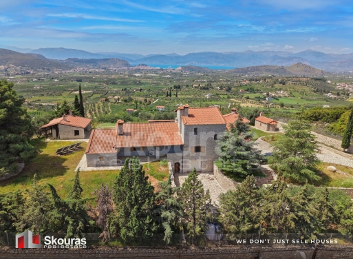 House in Ayios Adhrianos - view 1