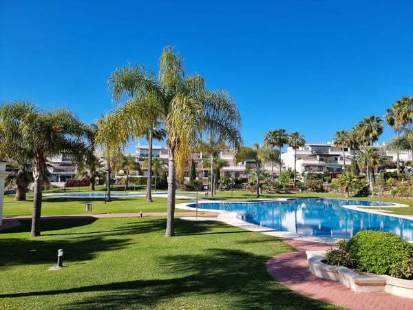 Apartment in Nueva Andalucia - view 1
