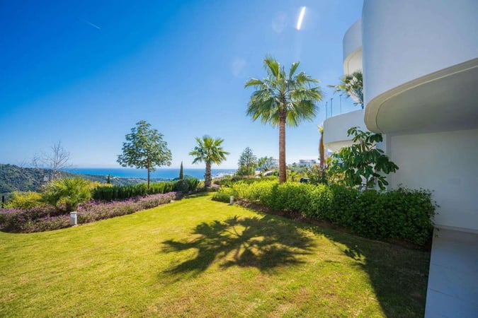 Apartment in Marbella - view 1