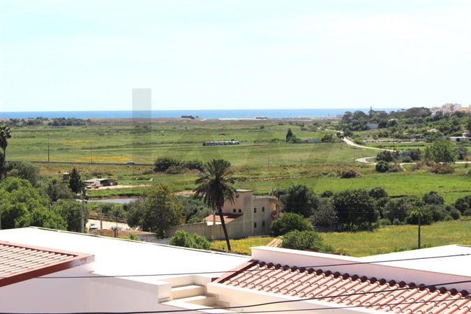 Villa in Pera - view 1