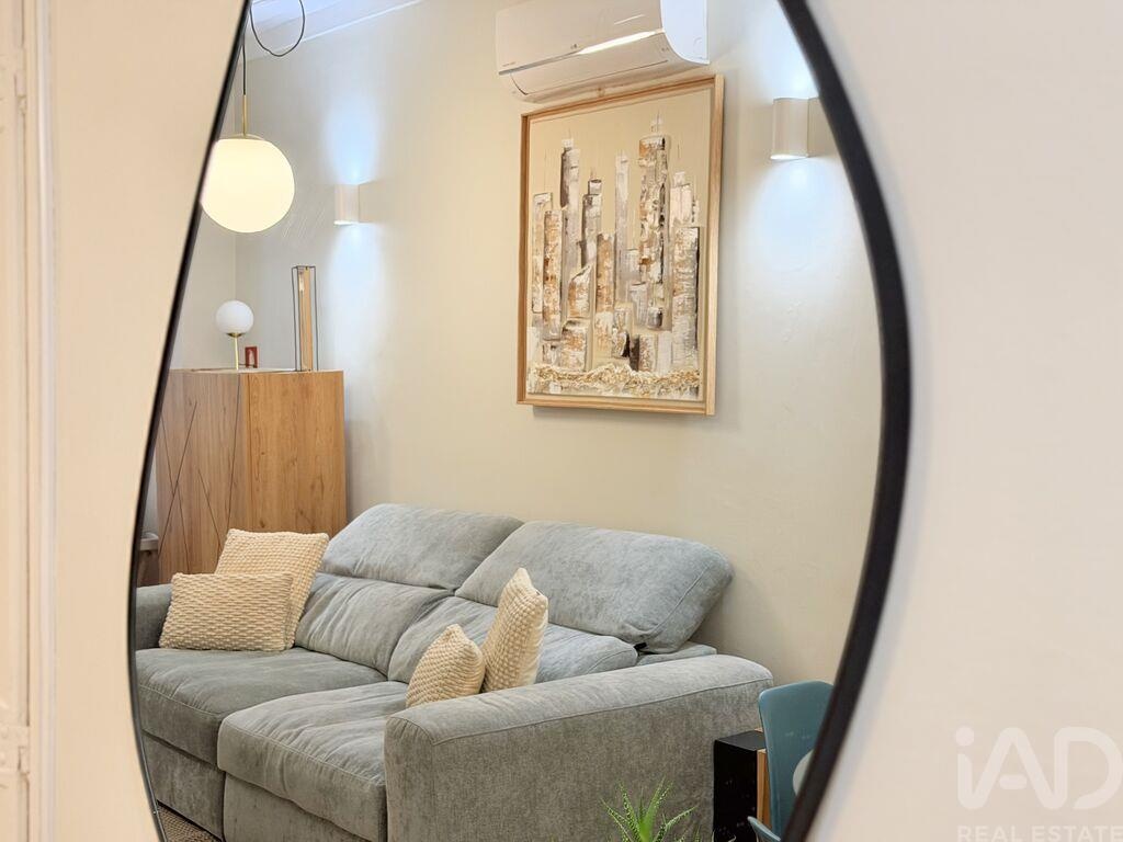 Apartment in Santa Maria Maior - Image 2