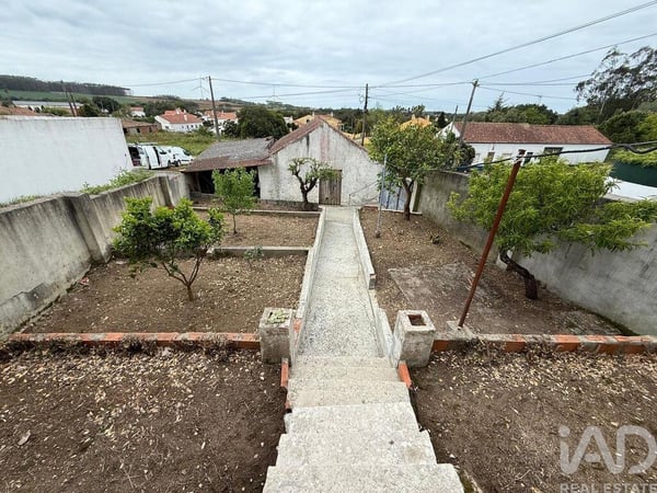 House in Sao Bartolomeu Dos Galegos - view 1