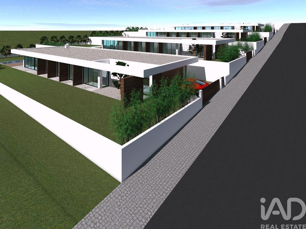 House in Evora de Alcobaca - Image 3