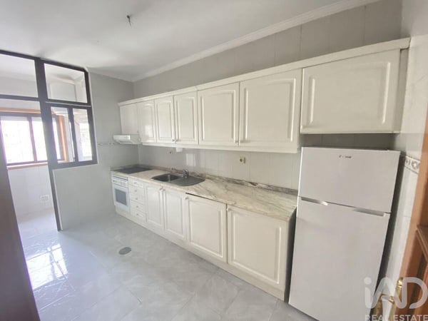 Apartment in Raza de Baixo - view 1
