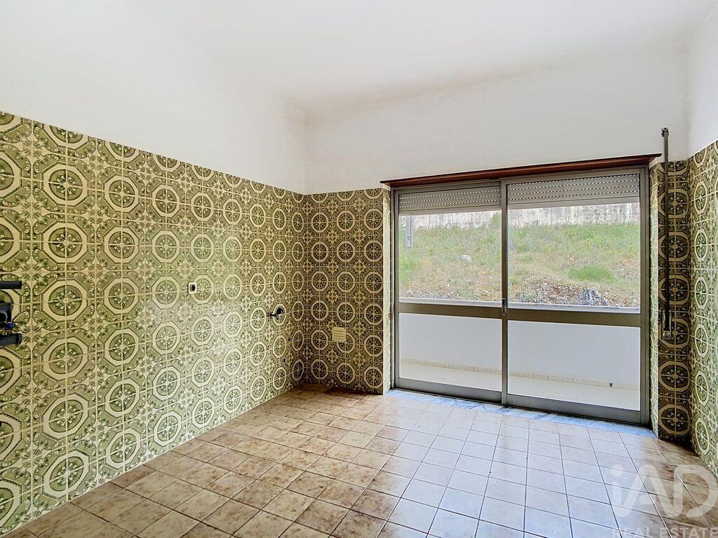 Apartment in Porto de Mos - Image 2