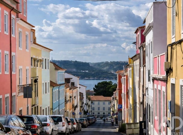 Apartment in Ajuda - view 1