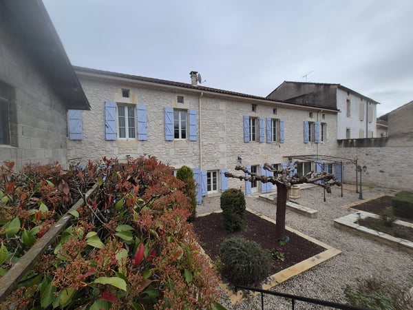 House in Montaigu-de-Quercy - view 1