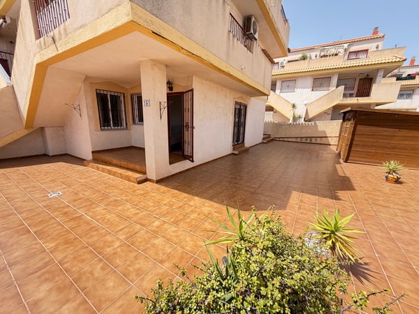 Apartment in La Zenia - view 1