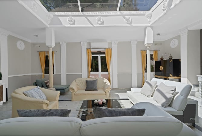 Villa in Artola - view 1