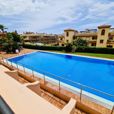 Apartment in Sitio de Calahonda - view 1