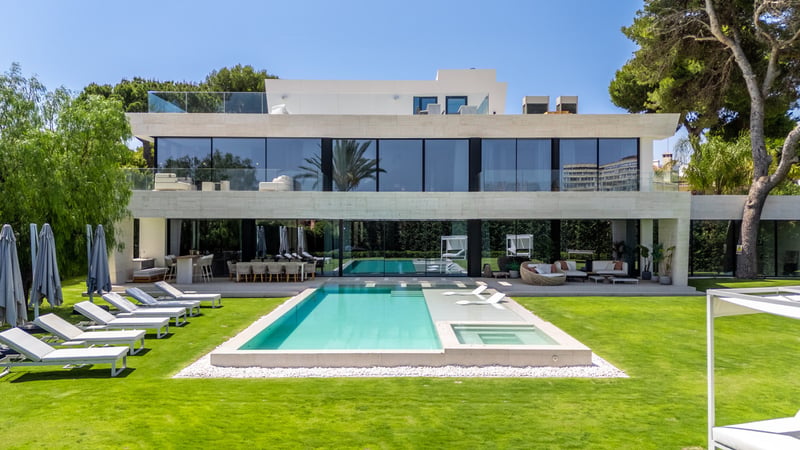 Villa in Marbella - view 1