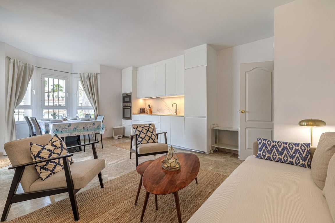 Apartment in Marbella - Image 3