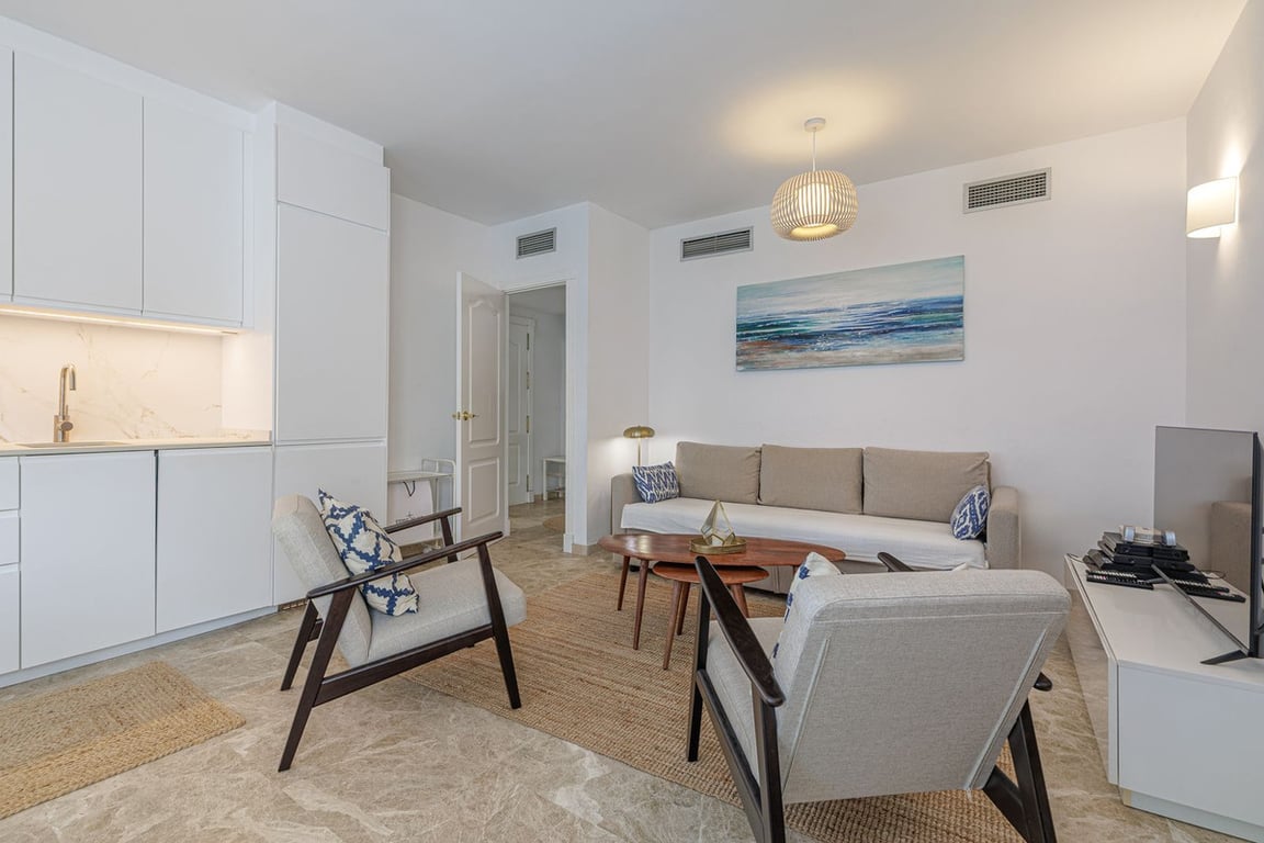 Apartment in Marbella - Image 2