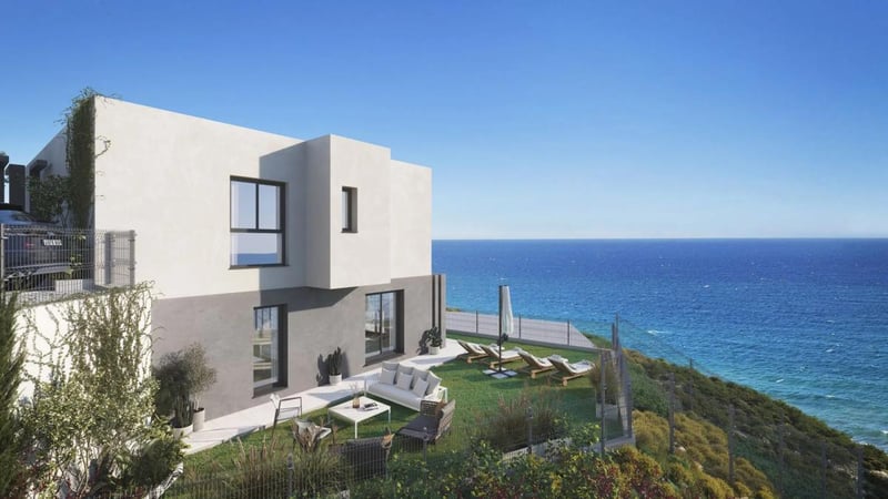 House in Huit - view 1