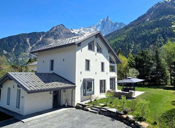 House in Les Tines - view 1
