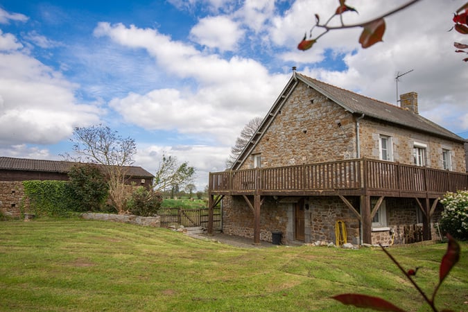 House in Saint-Georges-de-Reintembault - view 1