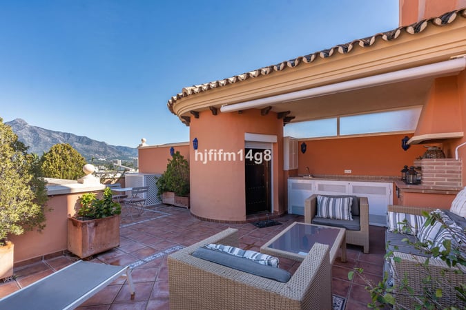 Penthouse in Nueva Andalucia - view 1