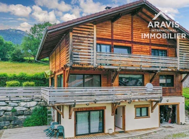 Villa in Saint-Jean-de-Sixt - view 1