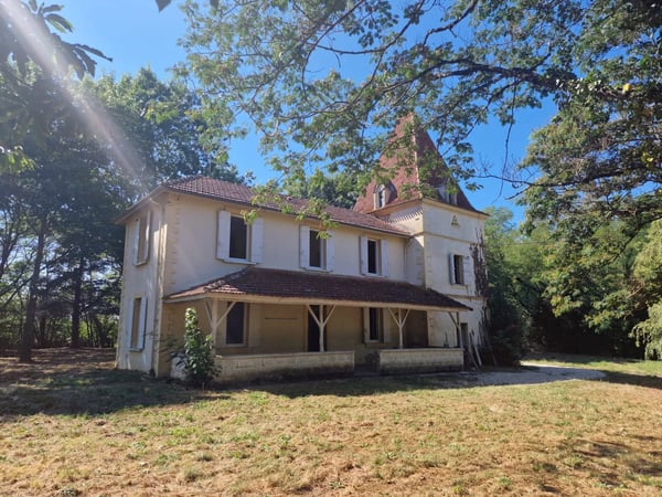 House in Casseneuil - view 1