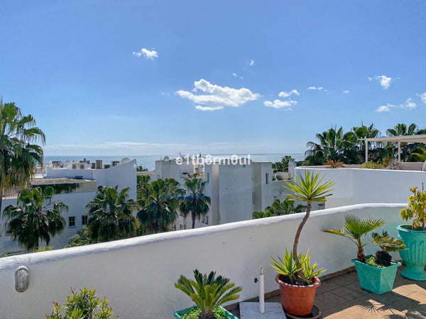 Apartment in Nueva Andalucia - view 1