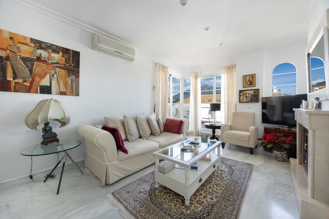 Apartment in Nueva Andalucia - view 1