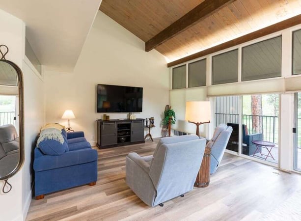 House in La Plata County - view 1