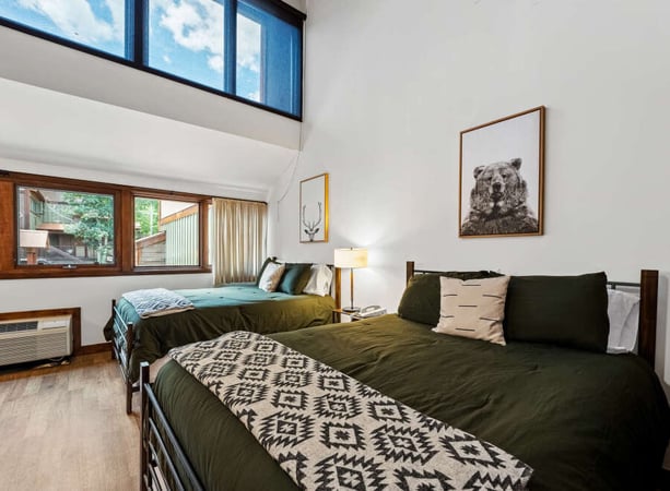 House in La Plata County - view 1