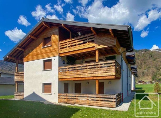 Apartment in Verchaix - view 1