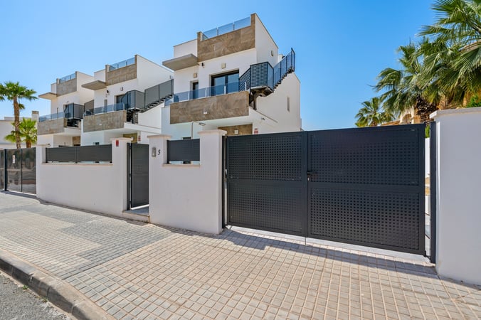 Villa in Torrevieja - view 1