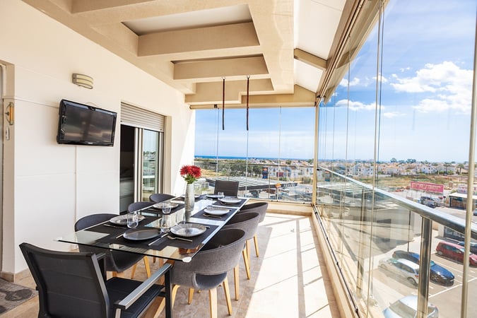 Apartment in Villamartin - view 1
