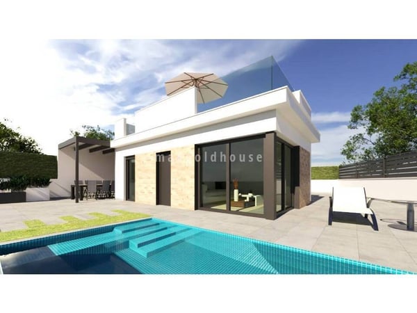 Villa in Los Alcazares - view 1