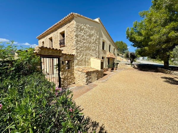 Villa in Villafranqueza - view 1