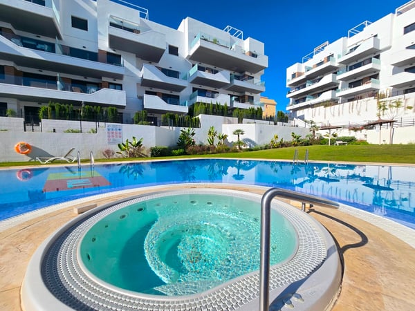 House in Villamartin - view 1