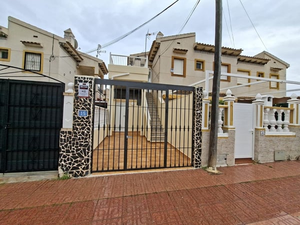 Apartment in Dehesa de Campoamor - view 1