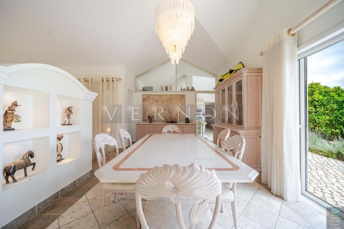 Villa in Porches - view 1