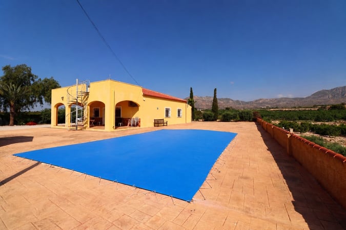 House in Albatera - view 1